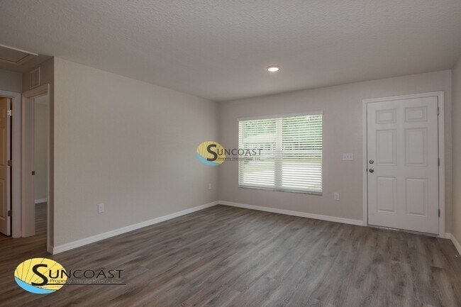 Building Photo - 2077 NE 78th Ln