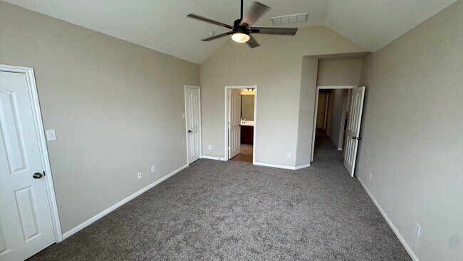 Foto del edificio - 10006 Kendahlwood Ln