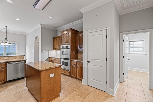 Building Photo - 1694 Pebble Creek Dr