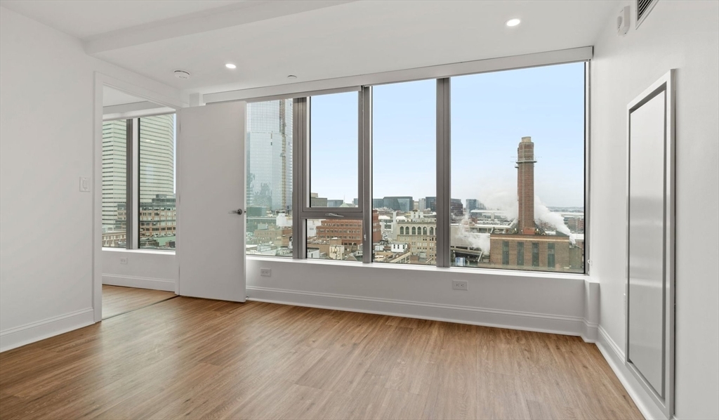 Foto principal - 99 Kneeland St