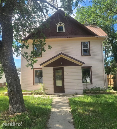 Foto principal - 3 br, 2 bath House - 304 B St S