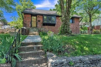 Building Photo - 1316 S Buchanan St