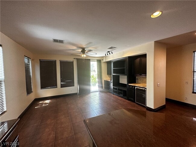 Building Photo - 10987 Santorini Dr
