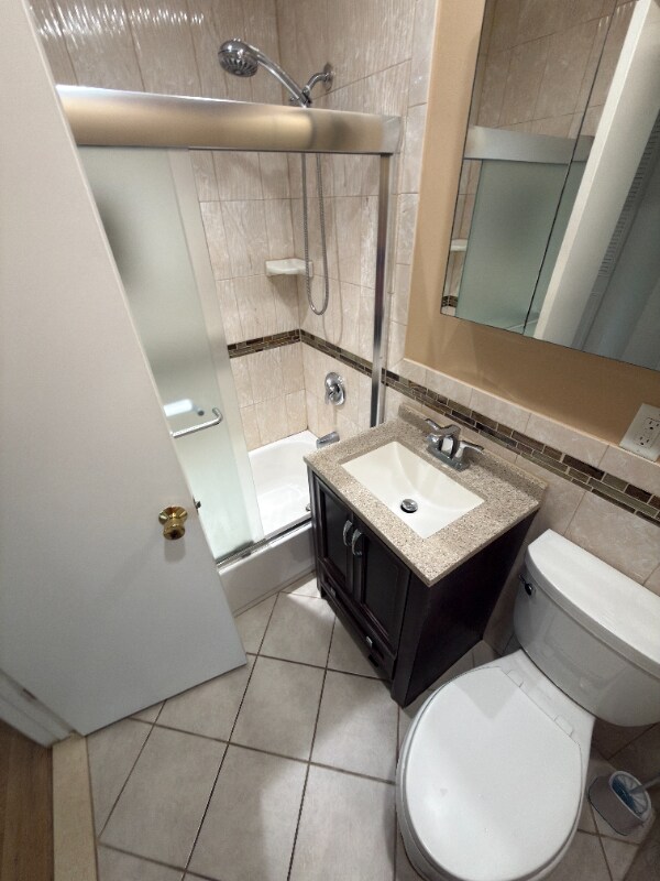 Foto del edificio - 6919 Rolling Rd