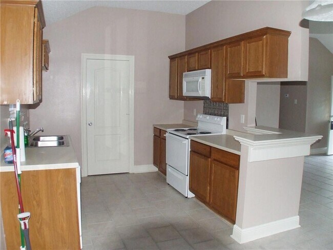 Foto del edificio - 35335 Fleetwood Dr