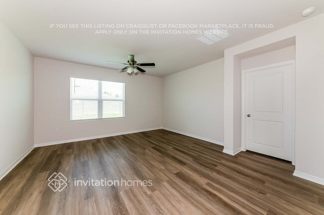 Building Photo - 8021 Majestic Palms Ct