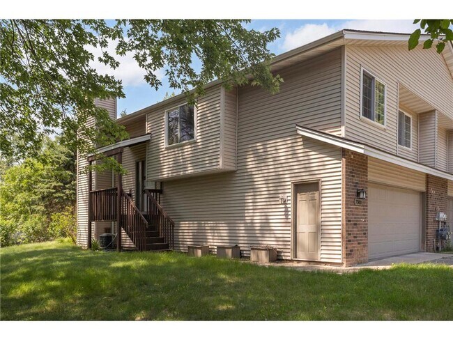 Foto del edificio - 7300 Stewart Dr
