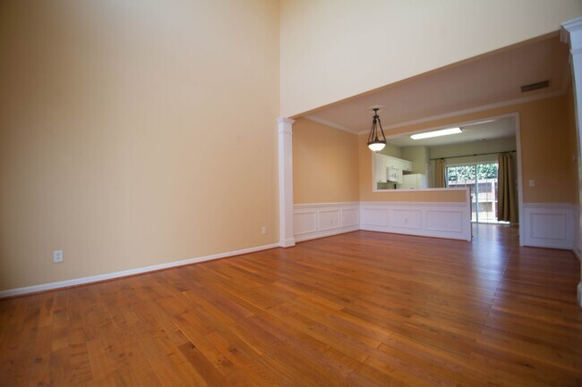 Foto del edificio - 452 Old Towne Dr