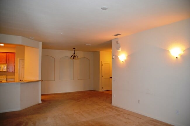 Foto del edificio - 3301 Whitestone Cir