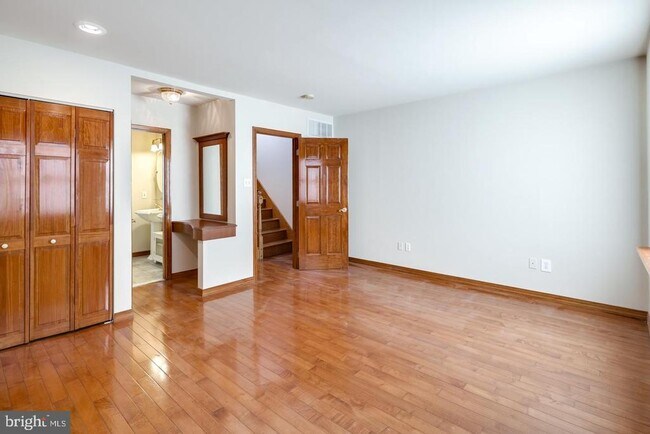 Foto del edificio - 2219 Bainbridge St