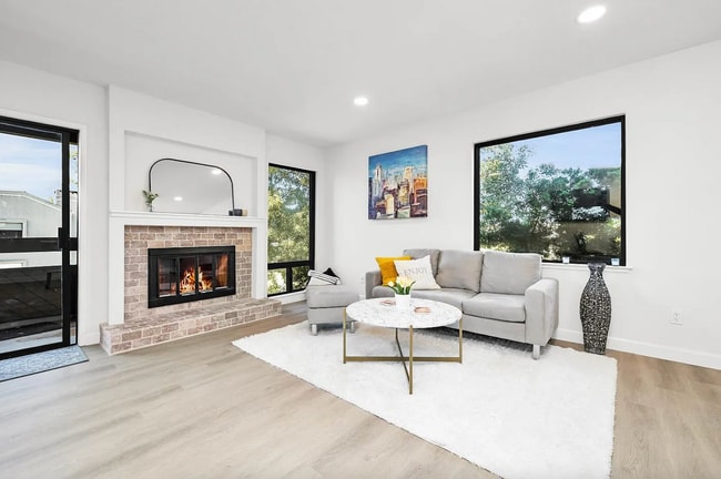 Foto del edificio - 820 Sea Spray Ln