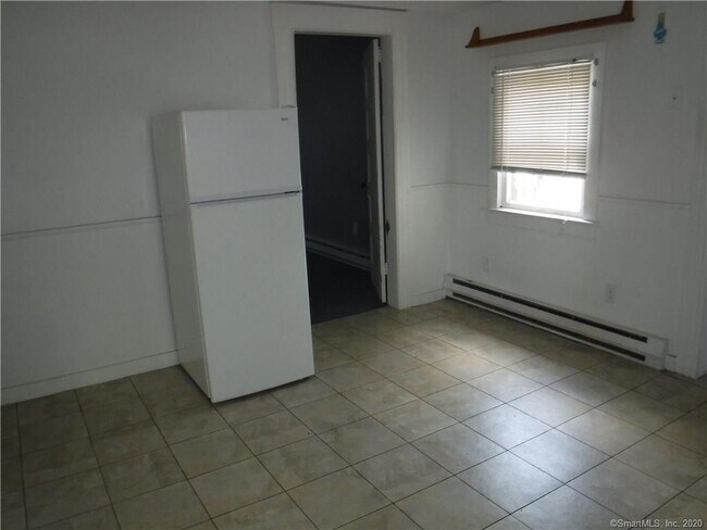 Building Photo - 32 Curtiss St