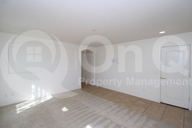 Foto del edificio - 3426 E Hopkins Rd