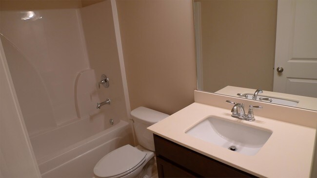 Foto del edificio - 92 Greenfield Dr