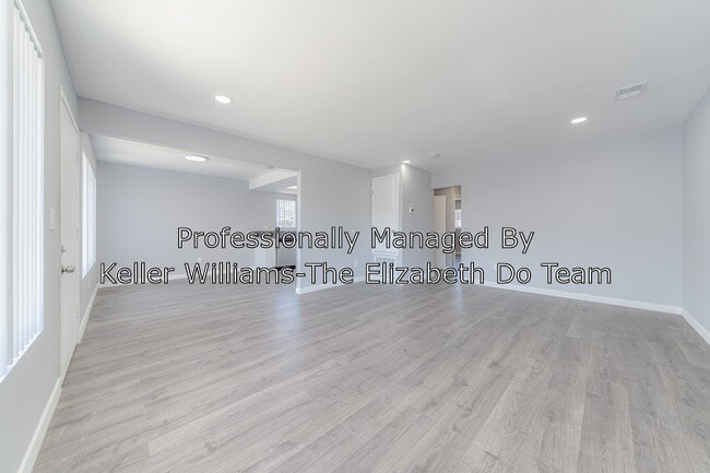 Building Photo - 2726 W Orion Ave