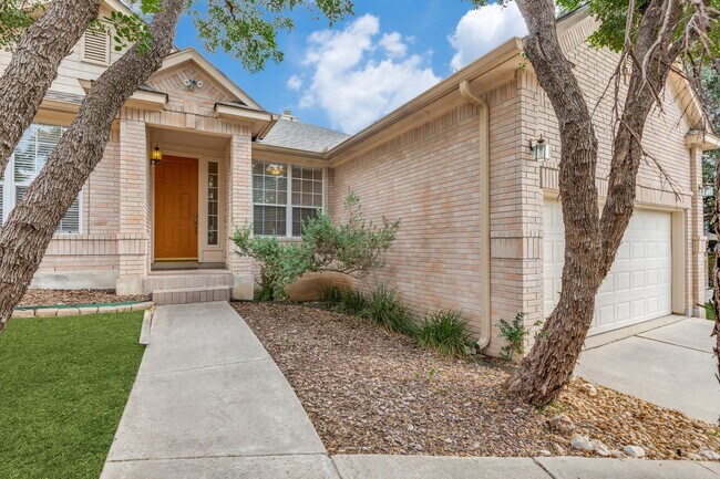 Foto del edificio - 4 Bed, 2 Bath located in Amber Ridge Subdivision
