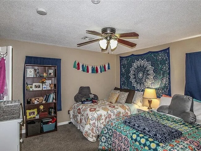 Foto del edificio - 2758 S Pickard Ave