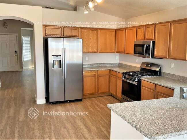 Foto del edificio - 6240 Branded Brook Ave