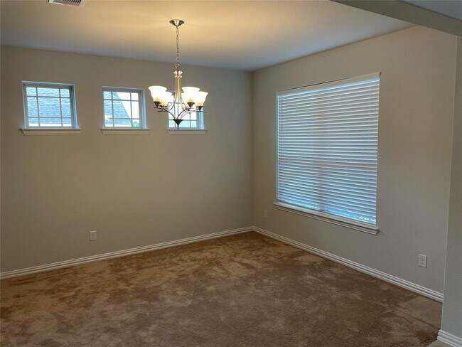 Building Photo - 4974 Millican Dr