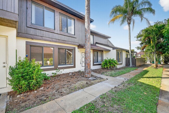 Foto del edificio - 5352 Bosque Ln