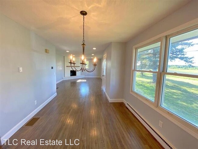 Building Photo - 3 br, 2 bath House - 190 Elm Street