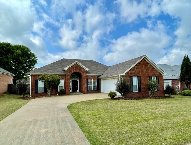 Building Photo - 2495 Chancellor Ridge Rd