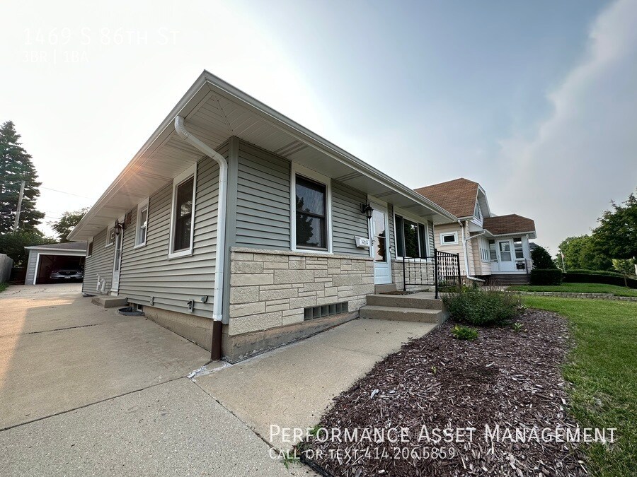 Wondeful Single Family Home in West Allis House for Rent in West