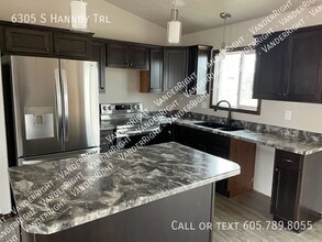 Building Photo - 6305 S Hannby Trl