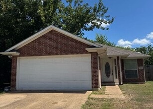 Building Photo - 1203 Arizona St
