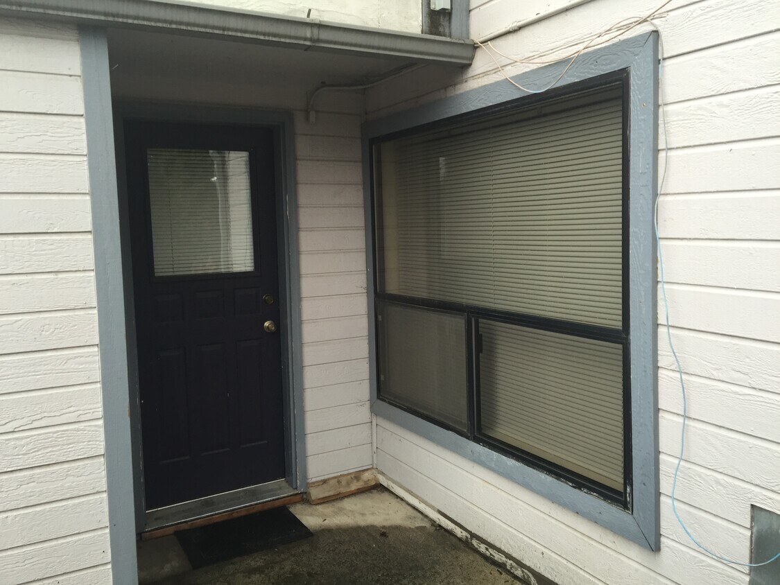 510 SW State St Unit C, Pullman, WA 99163 Condo for Rent in Pullman