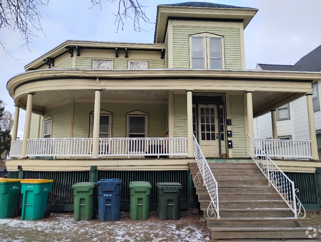 Building Photo - 171 Forest Ave