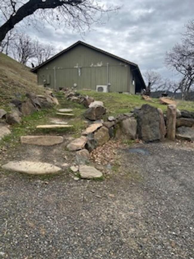 Building Photo - 4388 Old Hwy 99 S