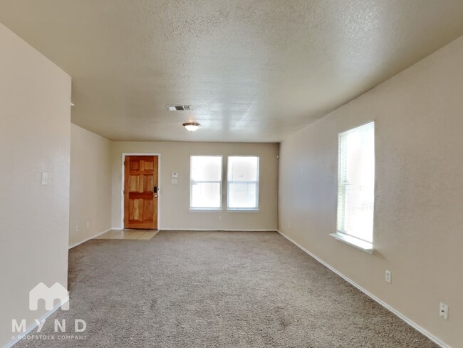 Building Photo - 2707 Cedar Sound