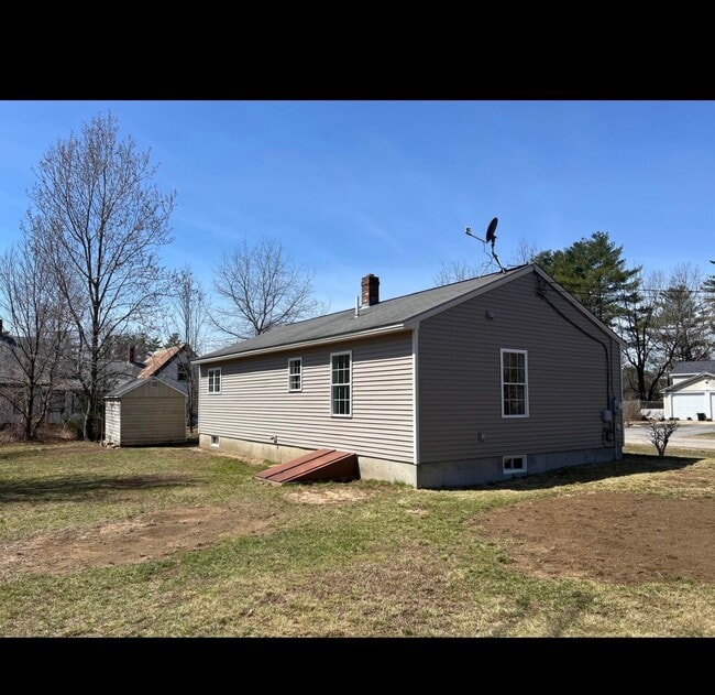 Building Photo - 17 Dorsey St
