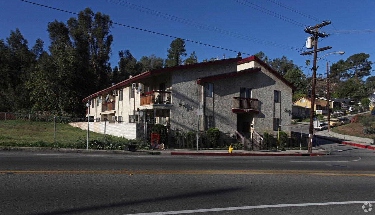 Primary Photo - 777 Avenue 50