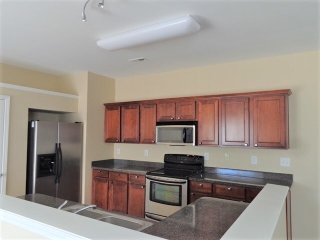 Building Photo - 14804 Castletown House Drive