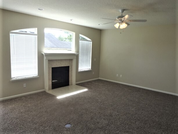 Building Photo - 1633 Timber Crossing Lane
