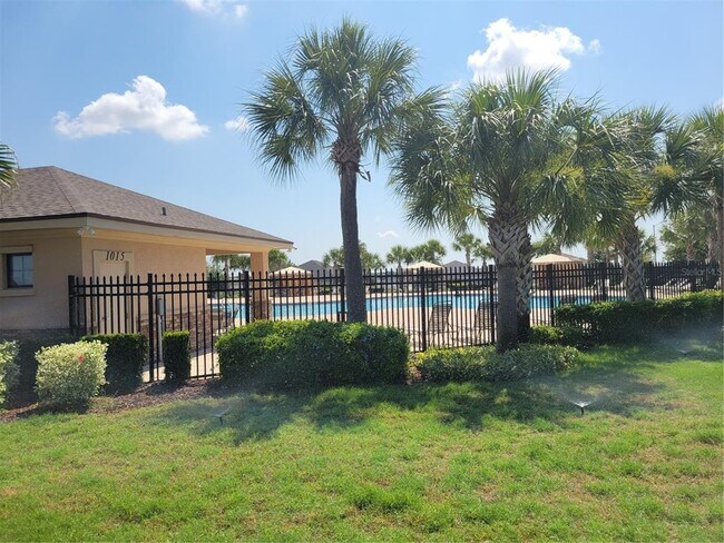 Foto del edificio - 487 Eaglecrest Dr