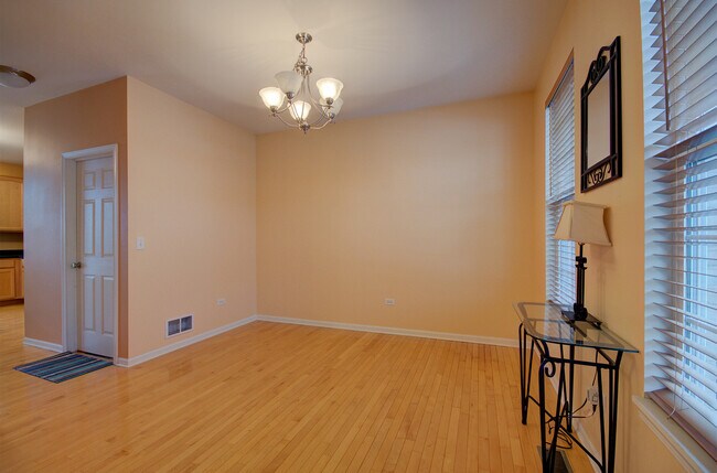 Foto del edificio - 821 N Edgewater Ln