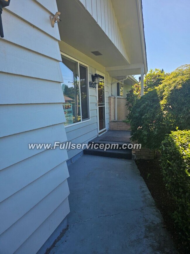 Foto del edificio - 1800 4th St NE