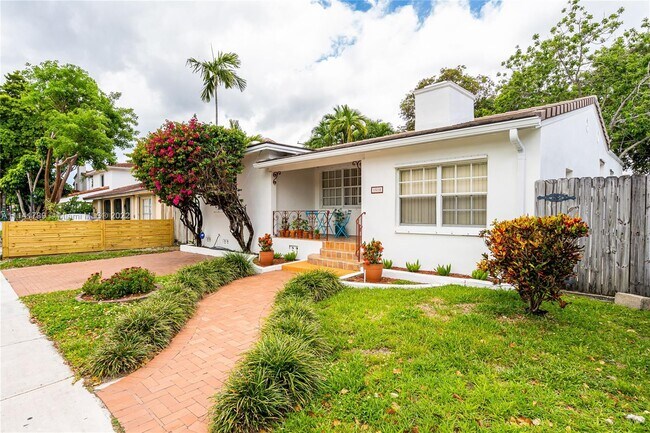 Building Photo - 1510 SW 19th Ave
