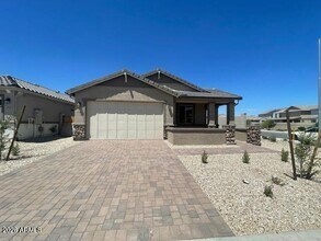 Building Photo - 8746 W San Juan Ave