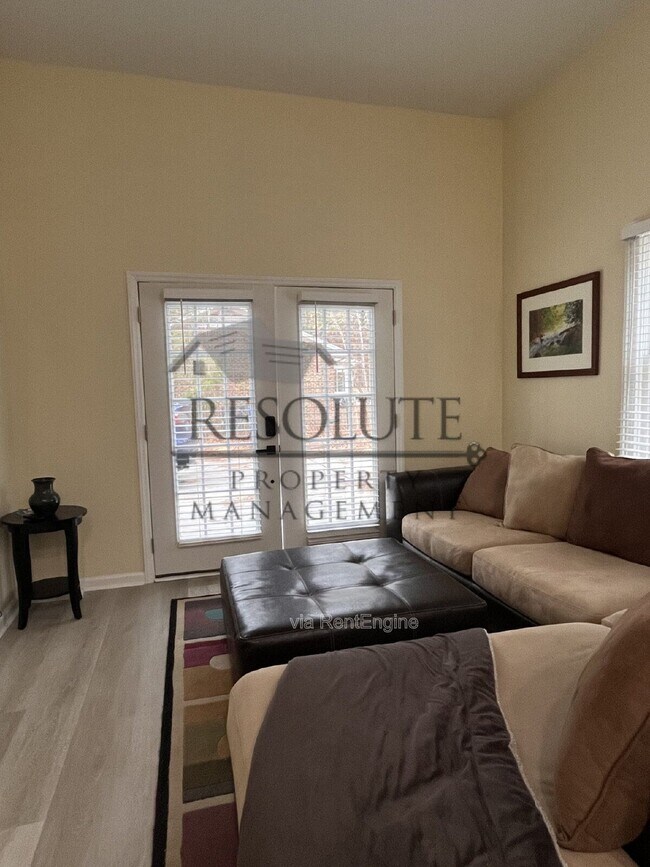 Building Photo - 6009 Garrett Rd