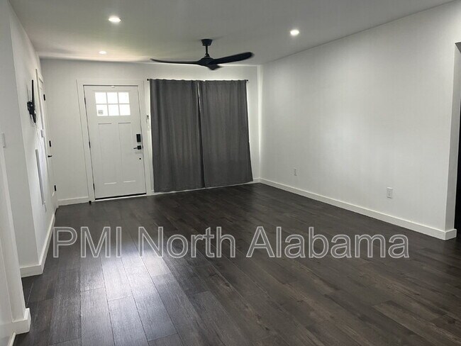 Foto del edificio - 2205 Norwood Dr NW