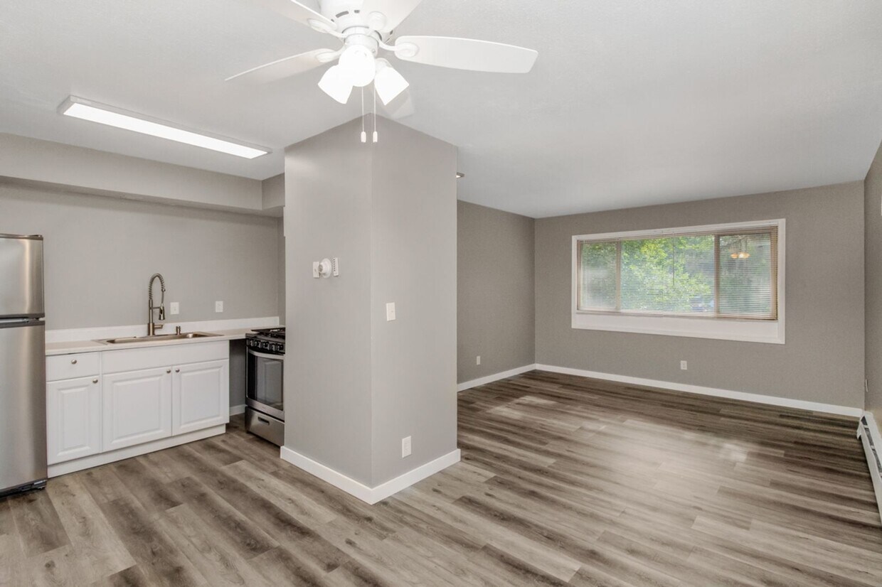 Foto principal - Beautiful updated Main-Level unit in Fabul...
