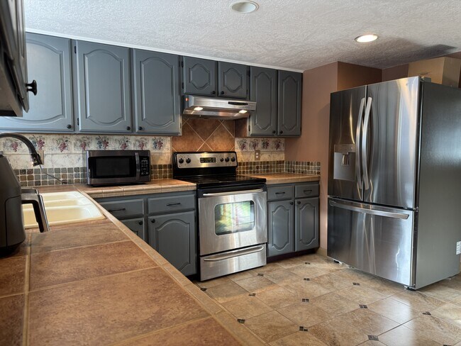 Foto del edificio - 1855 King Edward Dr