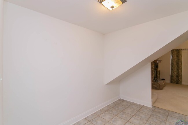 Building Photo - 580 Marauder Cir