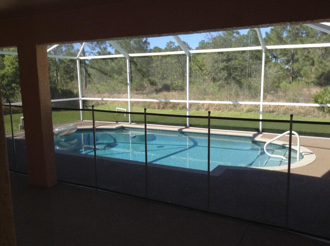 pool - 3004 44th St W