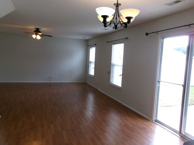 Foto del edificio - 3 bedroom, 2.5 bath home located in Bellegrove Preserve