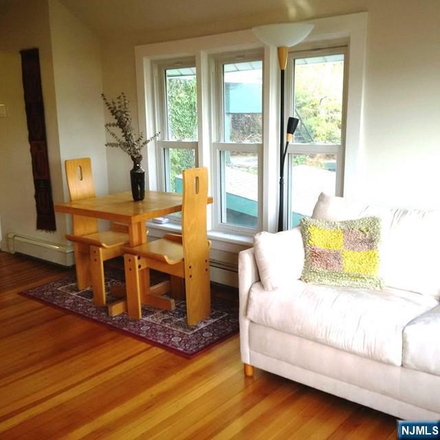 Foto del edificio - 3 Old Wood Rd